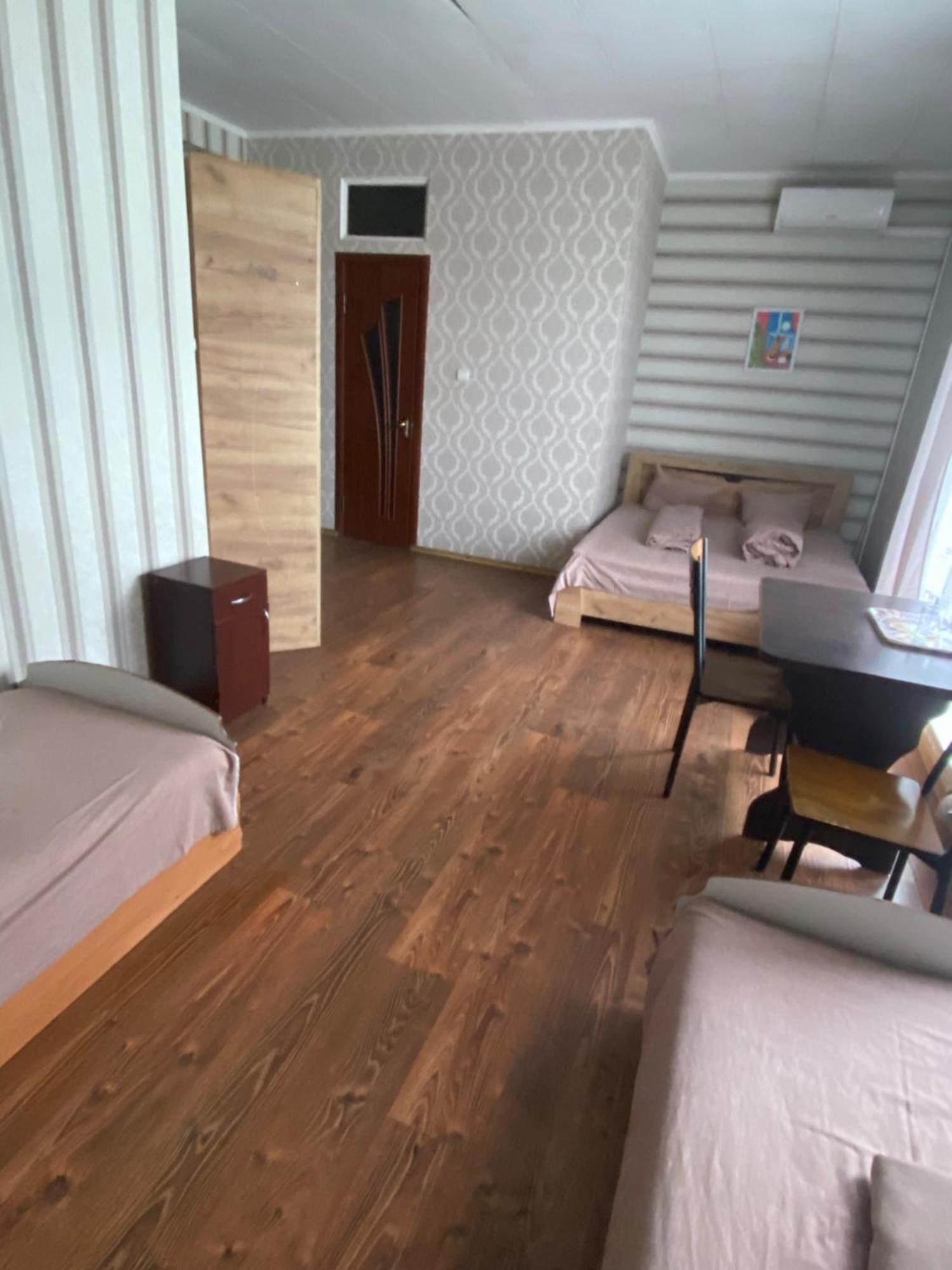 4 Seasons Hotel Boryspilʼ Eksteriør billede