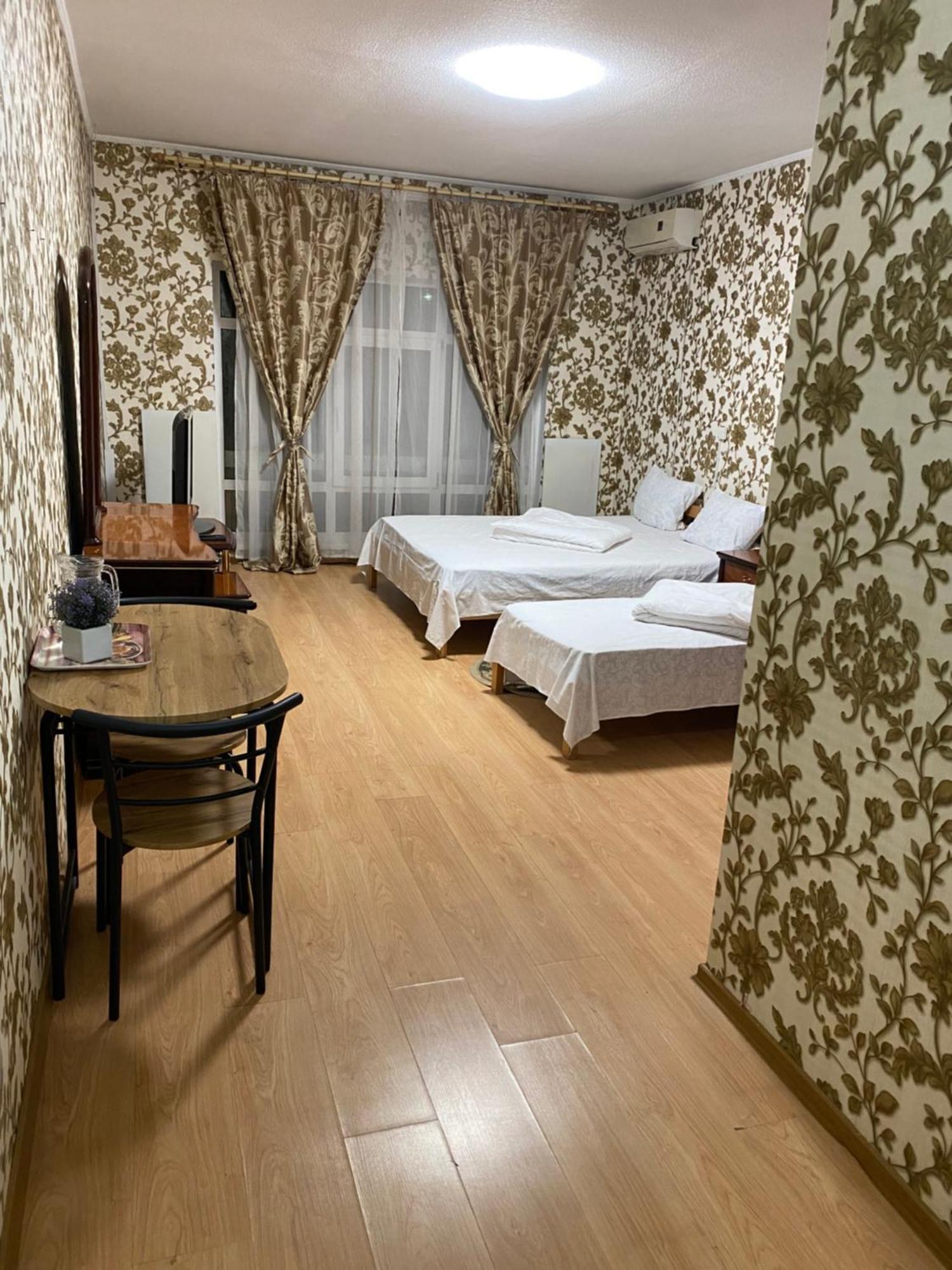 4 Seasons Hotel Boryspilʼ Eksteriør billede
