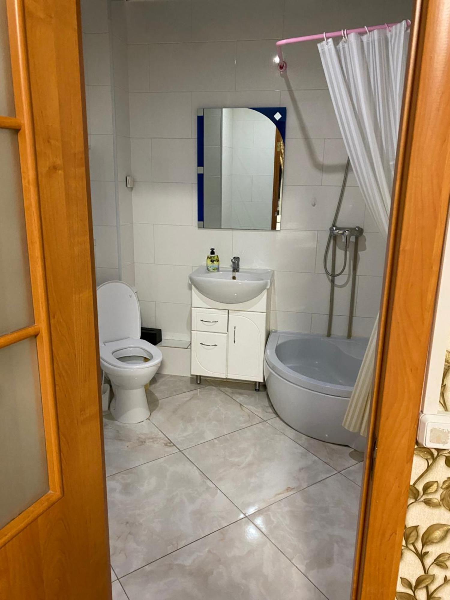 4 Seasons Hotel Boryspilʼ Eksteriør billede